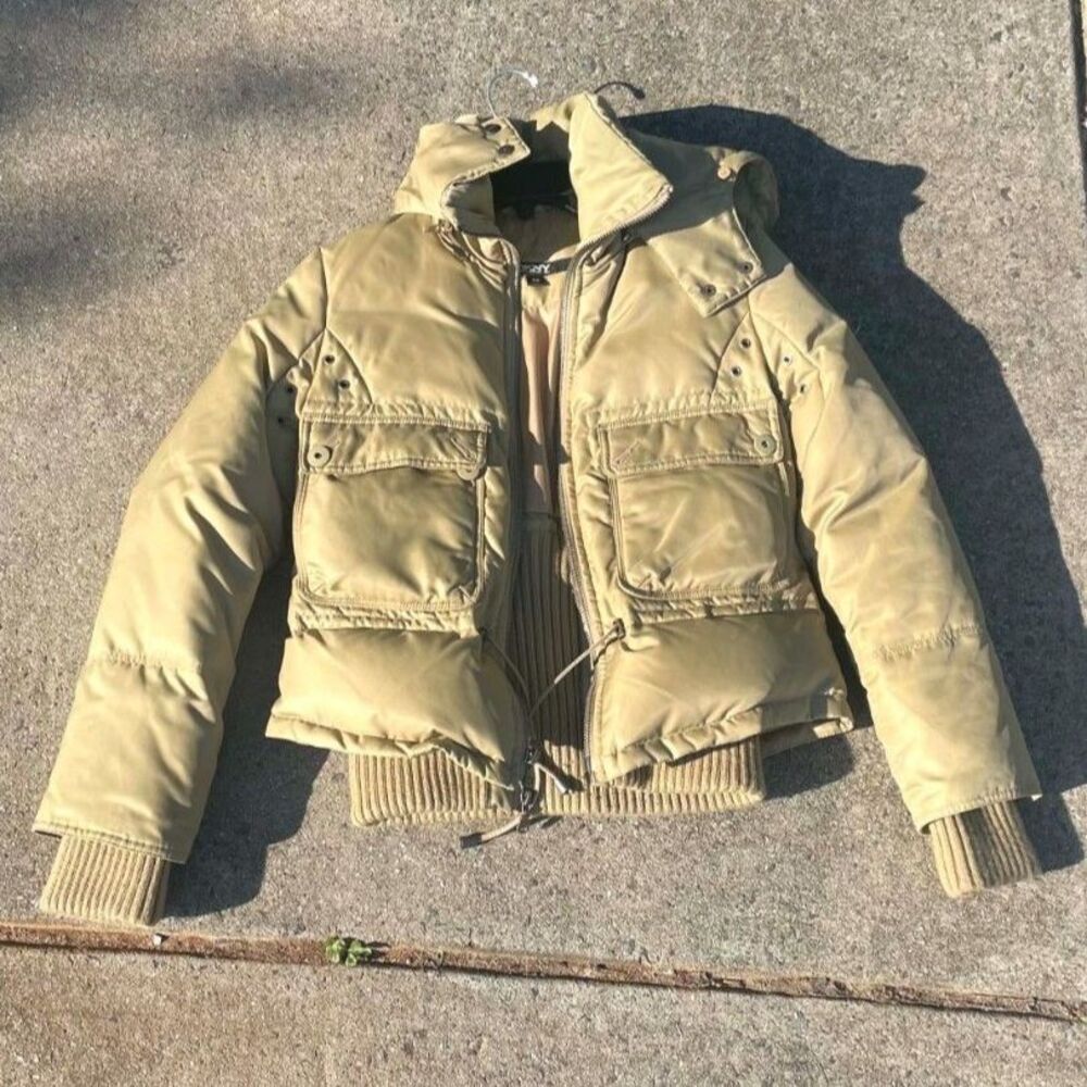 DKNY Womens XS Tan Beige Cropped Puffer Jacket Ribbed Knit Waist High Neck Flaw